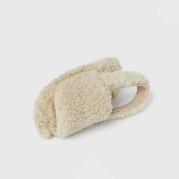 NWT Zara toddler kids / girls faux fur peep toe strap sandals / slides off white - Picture 5 of 5